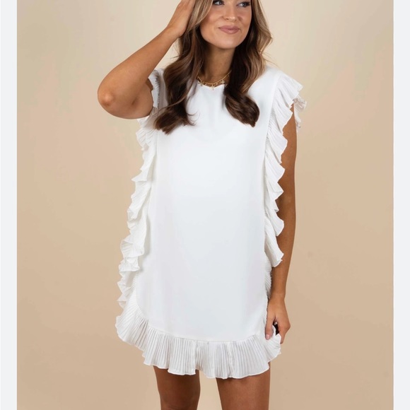 Small TCEC white ruffle dress worn once - Picture 2 of 4